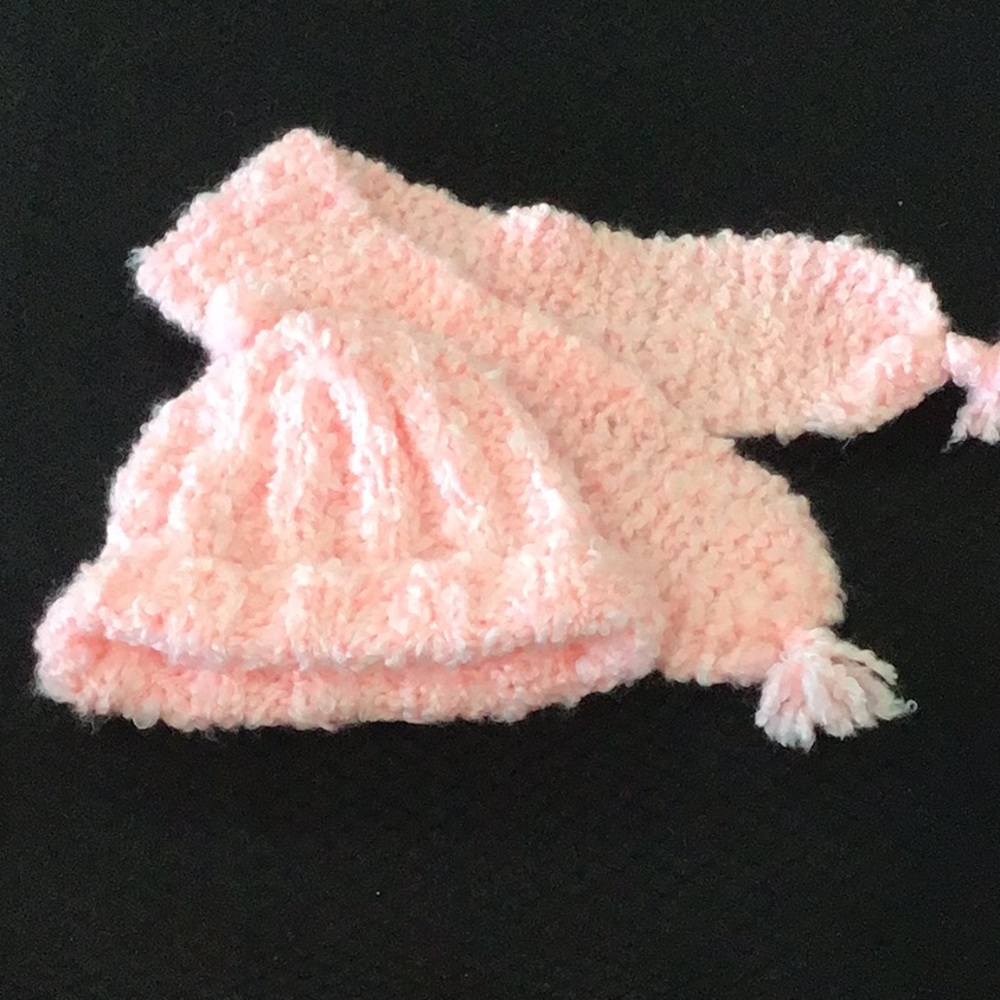 Knit hat and scarf